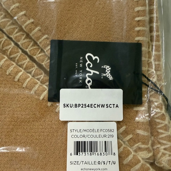 Echo NWT - Greenwich Cozy Camel/Tan Wrap - Picture 5 of 7